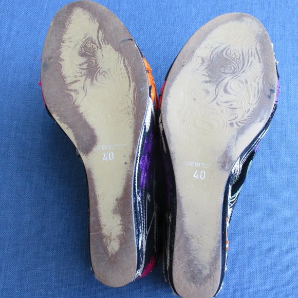 JULIE MILES ~ EMBROIDERED SLIDES / SHOES / WEDGE ~ 8 / 8.5 ~ AMAZING DETAIL!!!!! - Picture 14 of 14